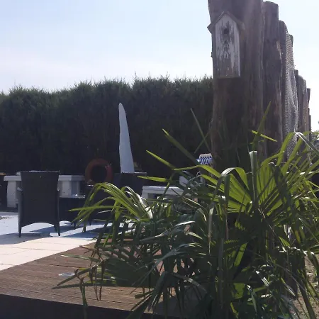 Hotel Ostseetraum & 3*