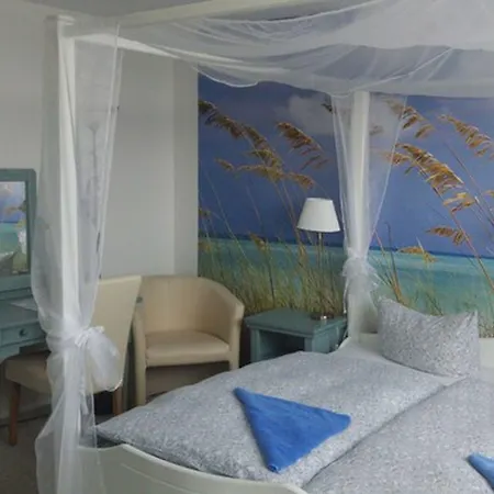 Hotel Ostseetraum & 3*