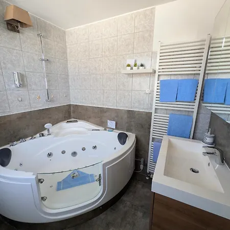 Hotel Ostseetraum & 3*