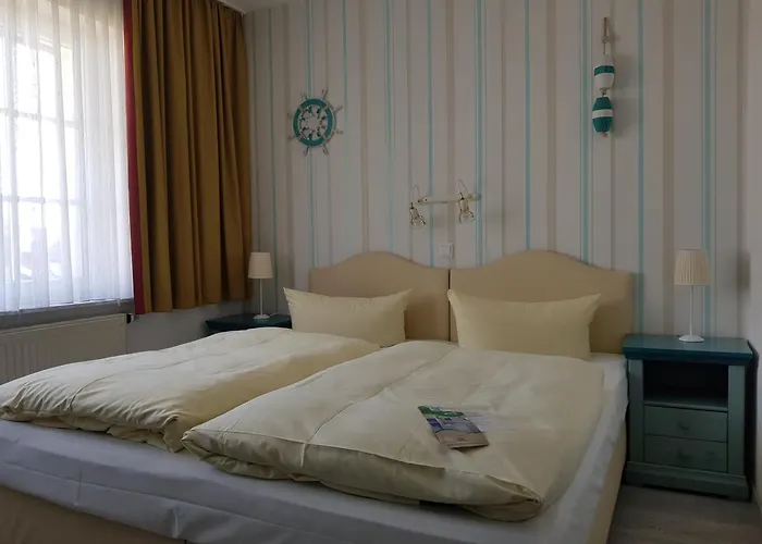 فندق Ostseetraum & 3*